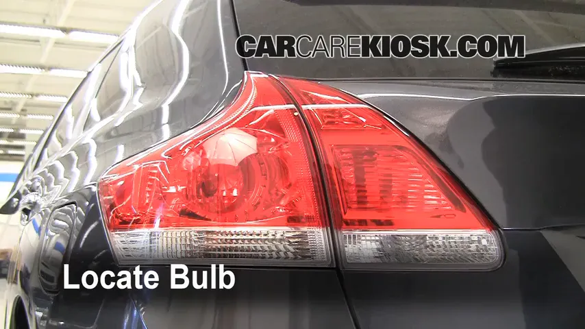 2009 Toyota Venza 2.7L 4 Cyl. Lights Turn Signal - Rear (replace bulb)